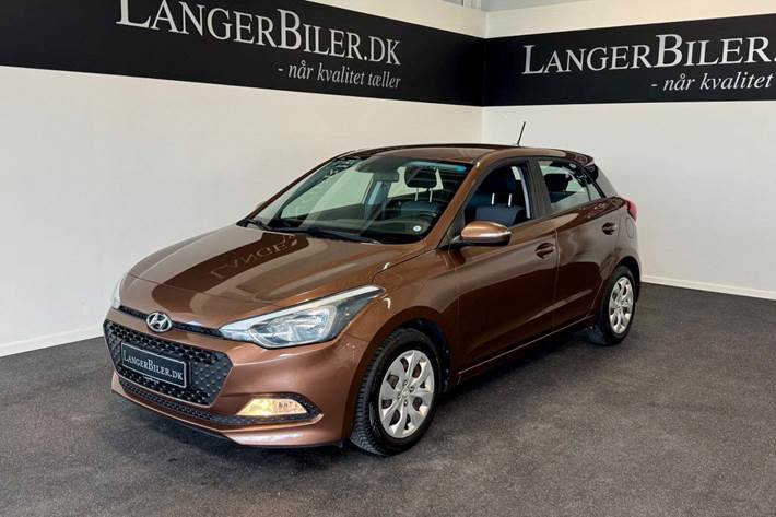 Brun Hyundai i20 fra 2017