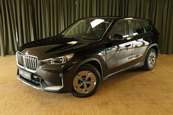 Sort BMW iX1 fra 2023