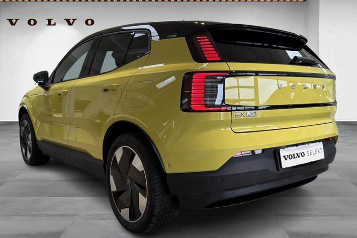 Gul Volvo EX30 fra 2025