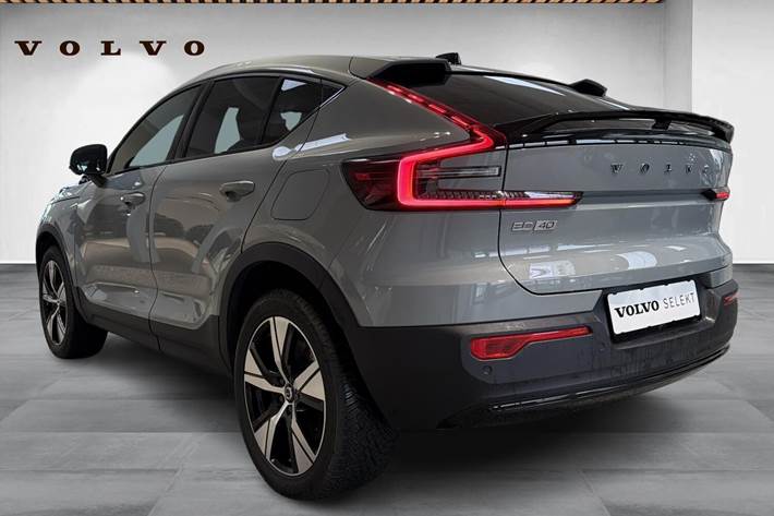 Grå Volvo EC40 fra 2025