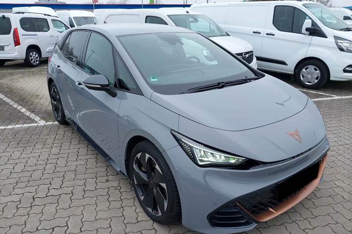 Grå Cupra Born fra 2023