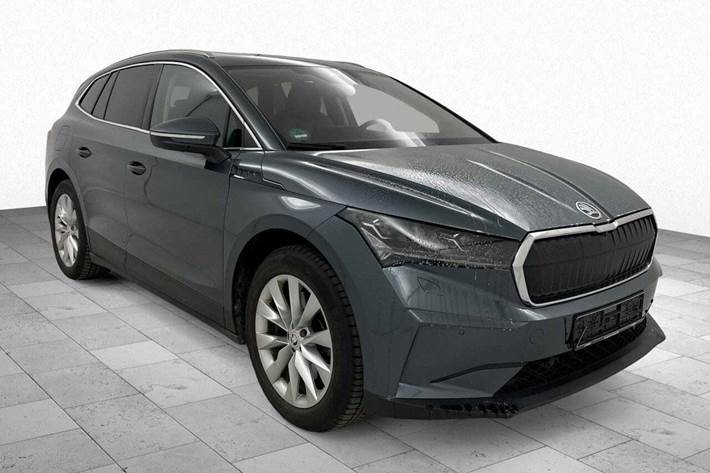 Grå Skoda Enyaq fra 2022