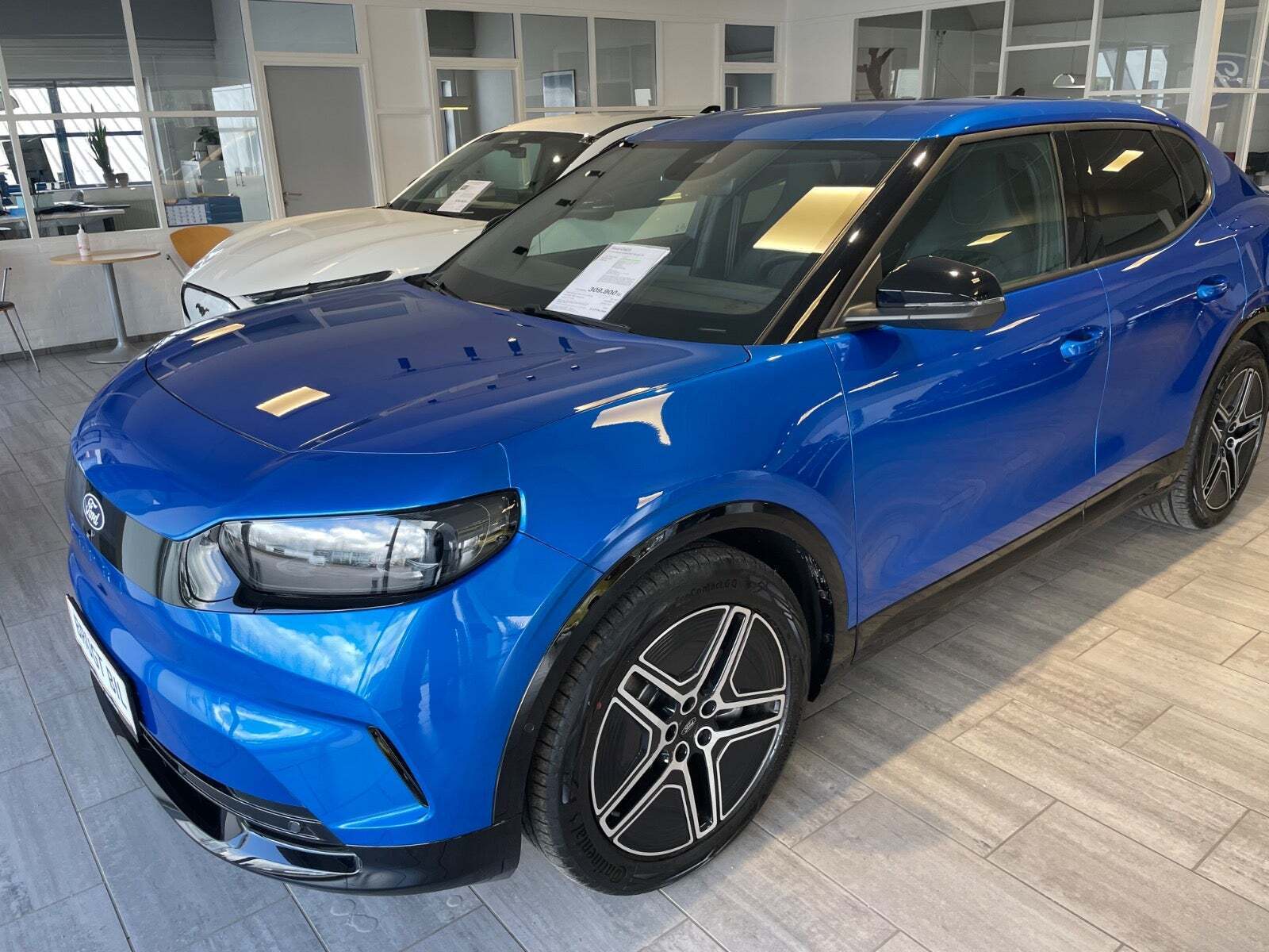 Ford Capri 77 Premium Extended Range