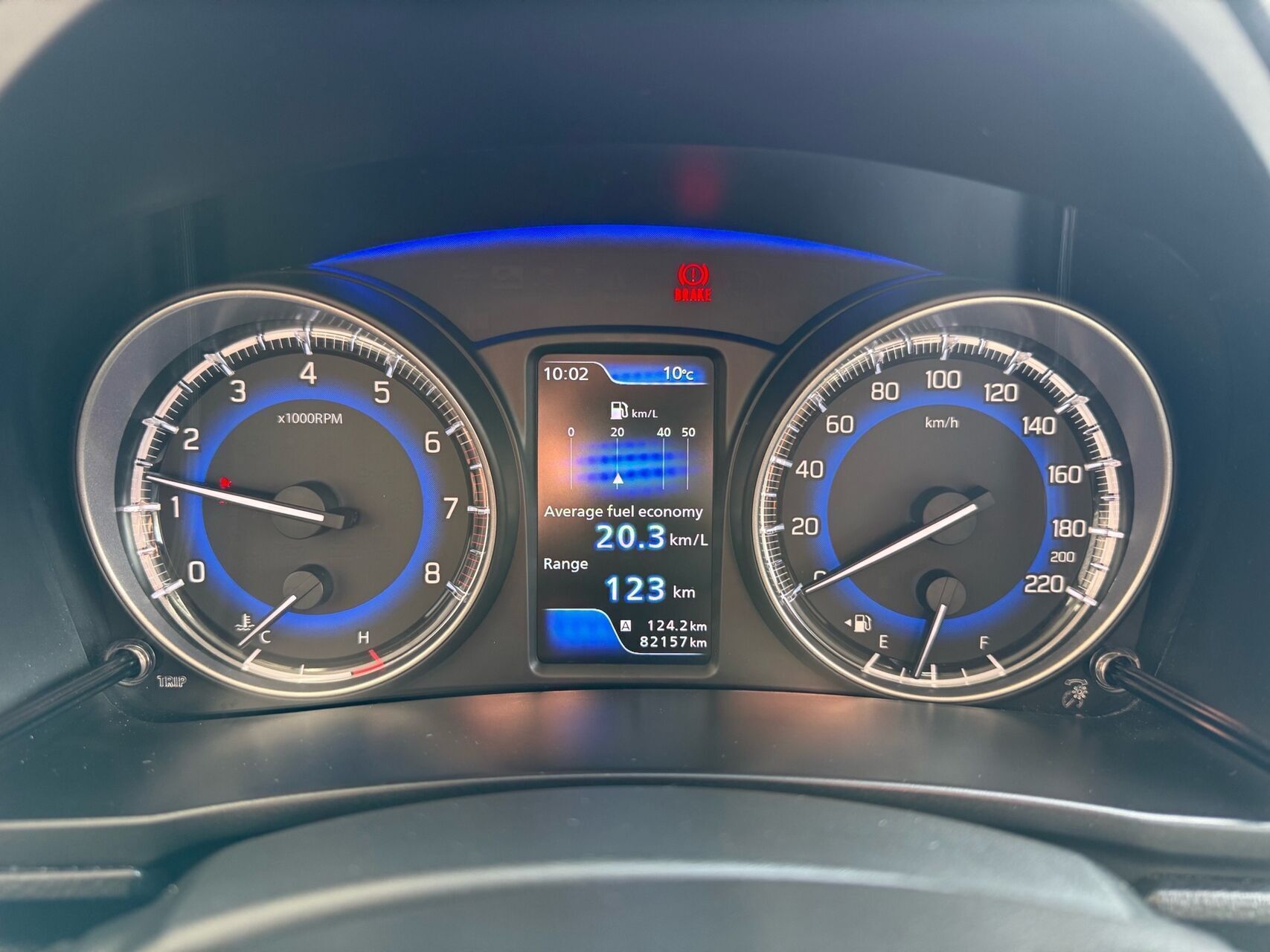 Grå Suzuki Baleno fra 2018