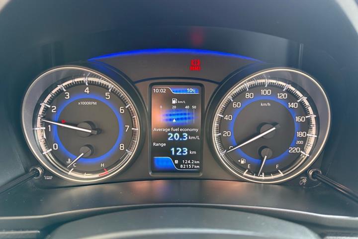 Grå Suzuki Baleno fra 2018