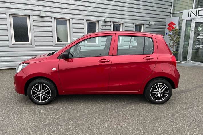 Rød Suzuki Celerio fra 2015