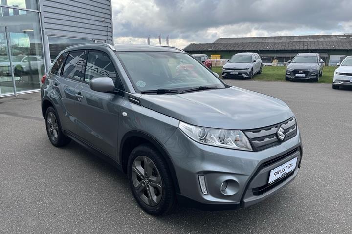 Grå Suzuki Vitara fra 2016