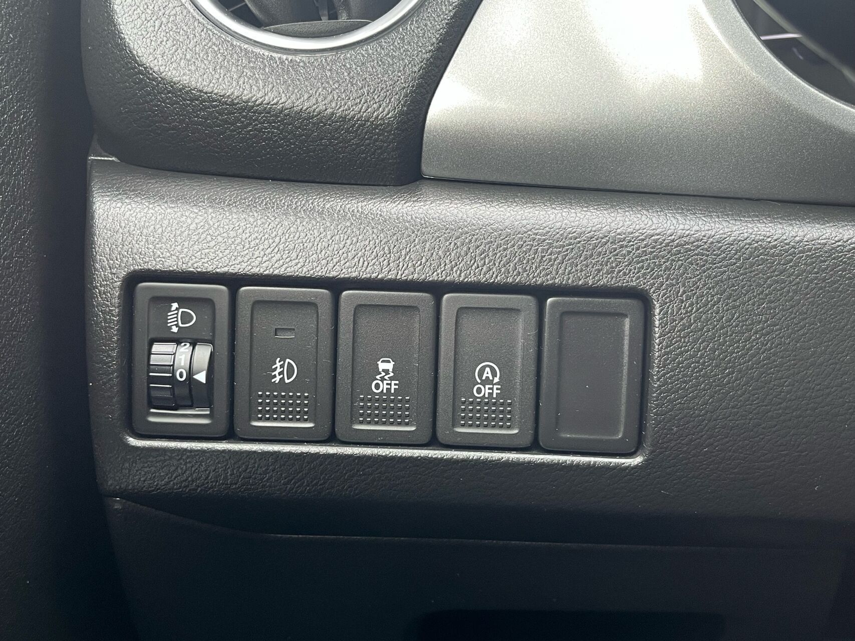Grå Suzuki Vitara fra 2016