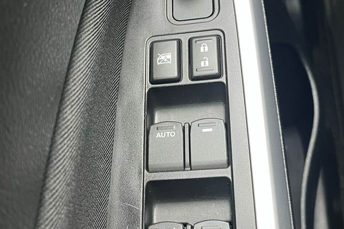 Grå Suzuki Vitara fra 2016