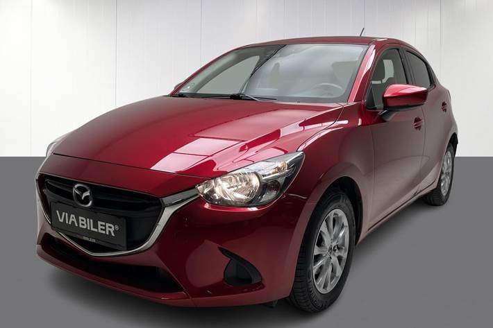 Rød Mazda 2 fra 2019 set udefra