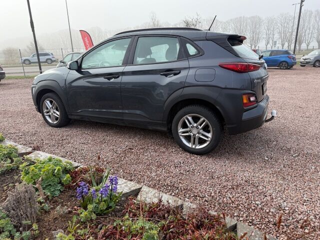 Grå Hyundai Kona fra 2018