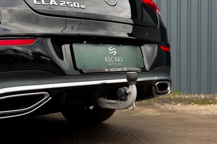 Sort Mercedes CLA250 e fra 2021