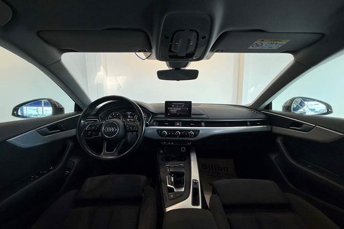 Grå Audi A5 fra 2017