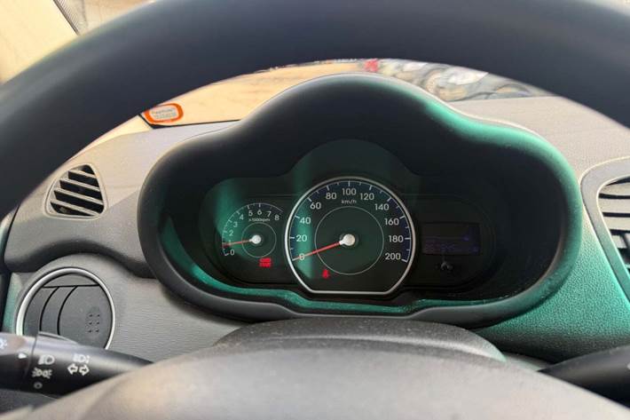 Grøn Hyundai i10 fra 2012