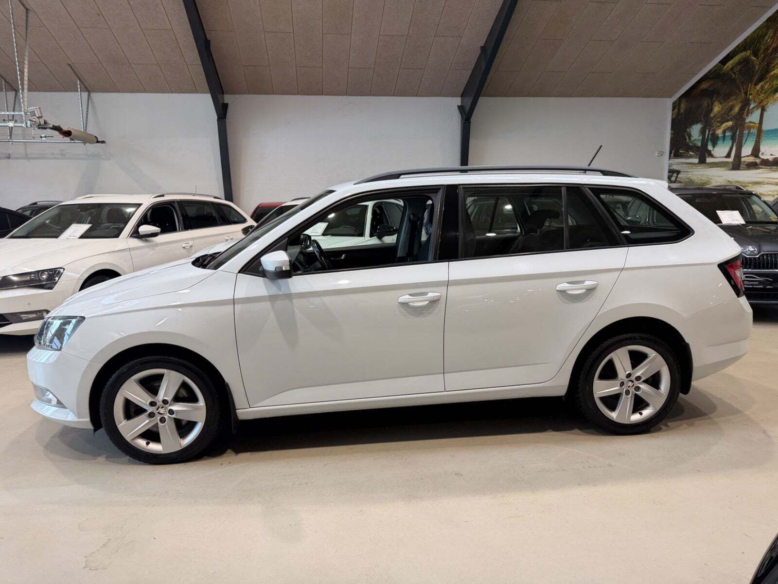 Hvid Skoda Fabia fra 2017