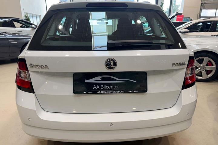 Hvid Skoda Fabia fra 2017
