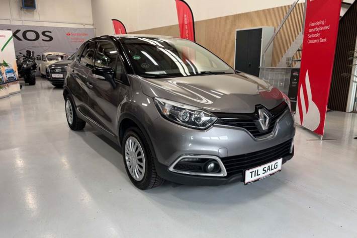 Sølv Renault Captur fra 2015
