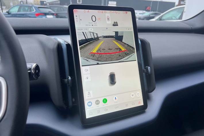 Hvid Volvo EX30 fra 2024