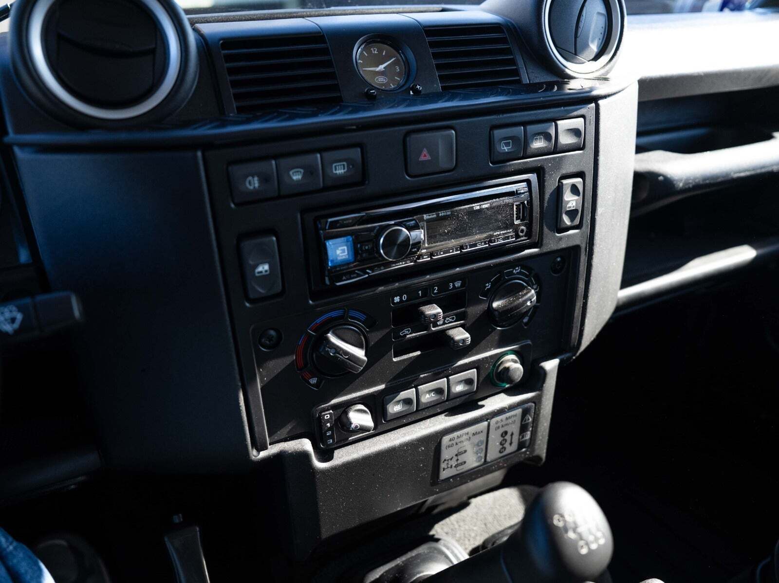 Sort Land Rover Defender 110 fra 2011