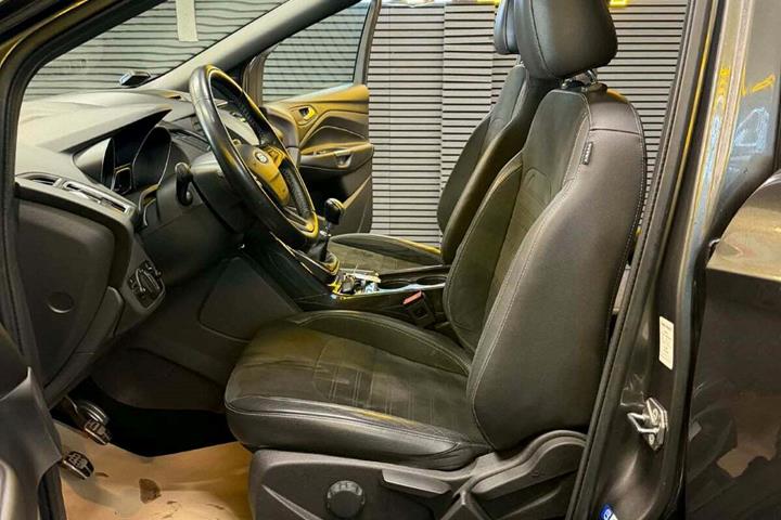 undefined Ford Kuga fra 2017