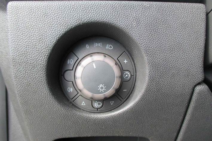 Sølv Opel Corsa fra 2007