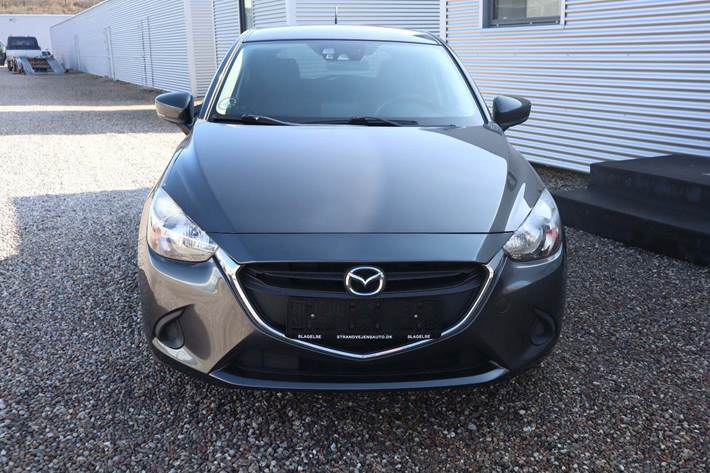 Grå Mazda 2 fra 2018