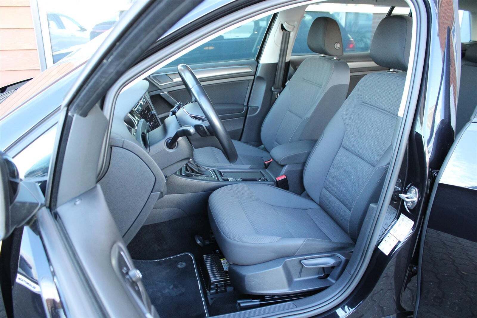 VW Golf VII 1,5 TSi 130 Comfortline Variant DSG