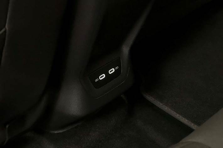 Blå Cupra Born fra 2023