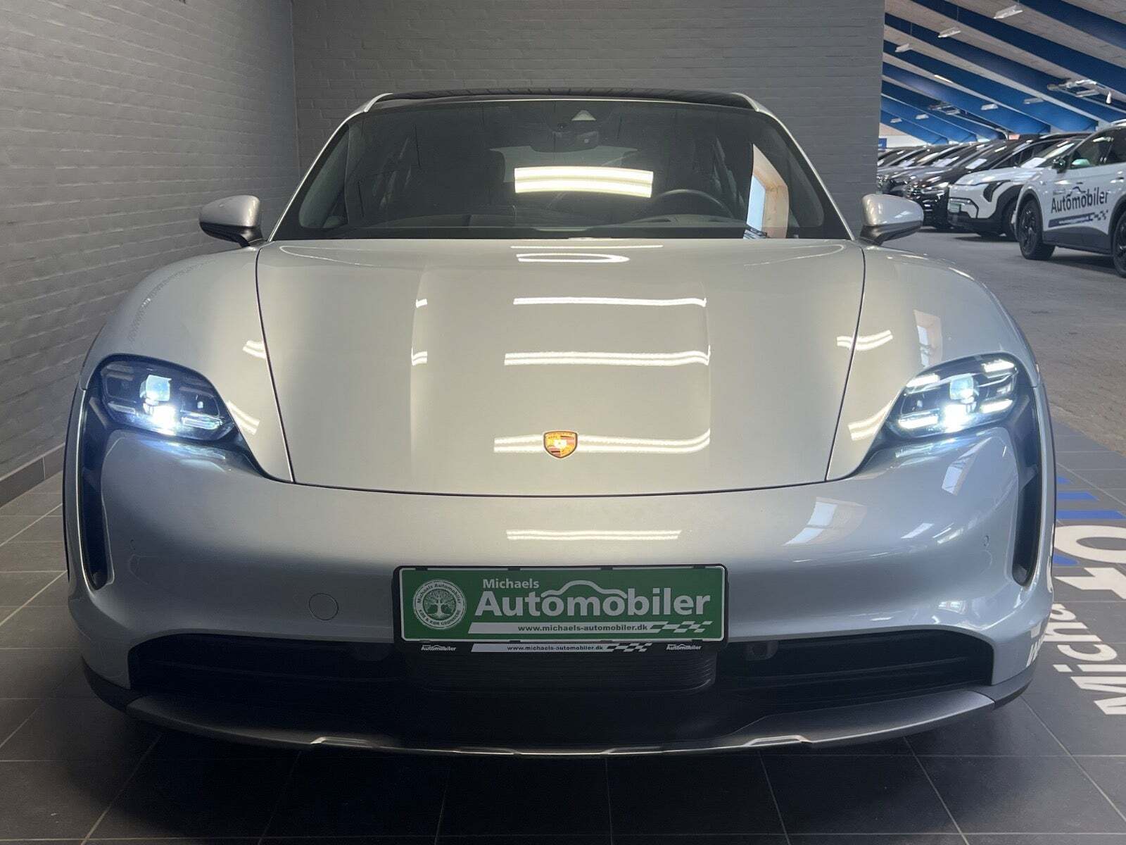 Porsche Taycan 4 Performance+ Cross Turismo