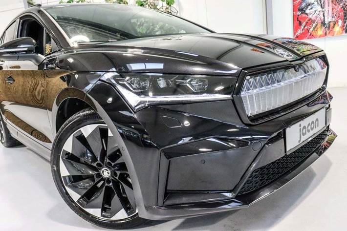 Sort Skoda Enyaq fra 2023