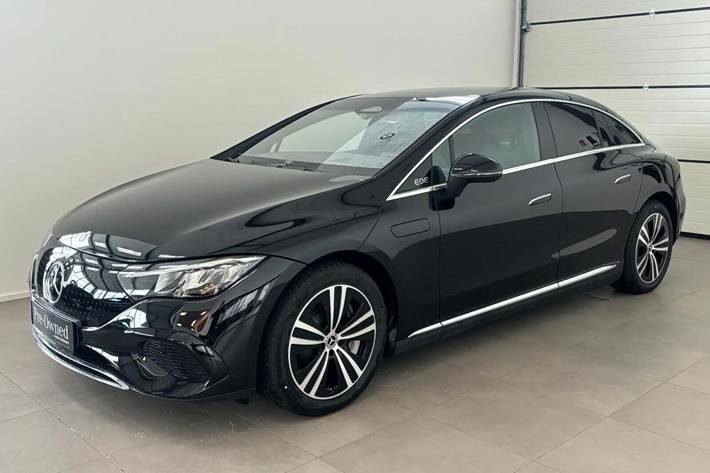 Sort Mercedes EQE300 fra 2026