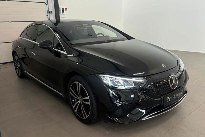 Sort Mercedes EQE300 fra 2026