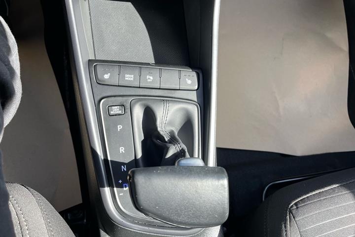 Sort Hyundai i20 fra 2022