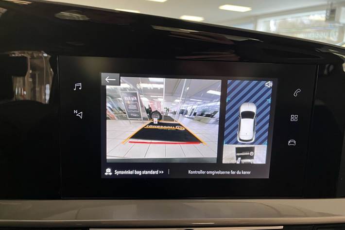 Hvid Opel Mokka-e fra 2023