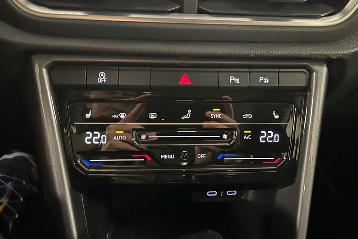 Grå VW T-Roc fra 2023