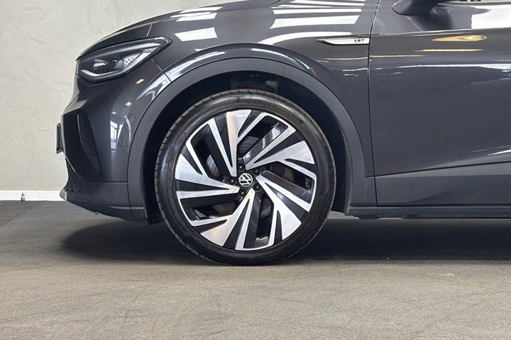 Grå VW ID.4 fra 2020 set udefra