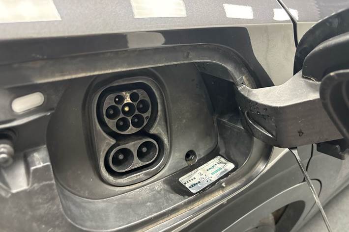 Grå VW ID.4 fra 2020