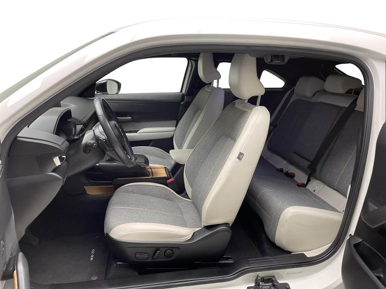 Mazda MX-30 e-Skyactiv Cosmo 145HK 5d Aut.