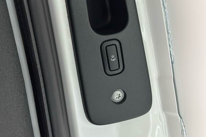 Hvid VW ID.Buzz Cargo fra 2026