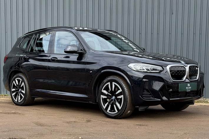 Sort BMW iX3 fra 2023