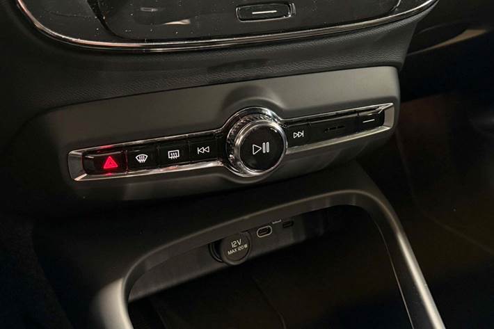 Blå Volvo C40 fra 2024