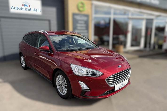 Rød Ford Focus fra 2019 set udefra