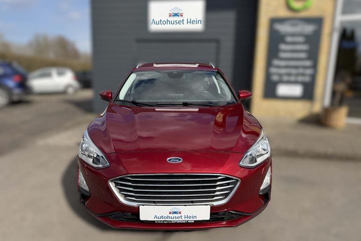 Rød Ford Focus fra 2019