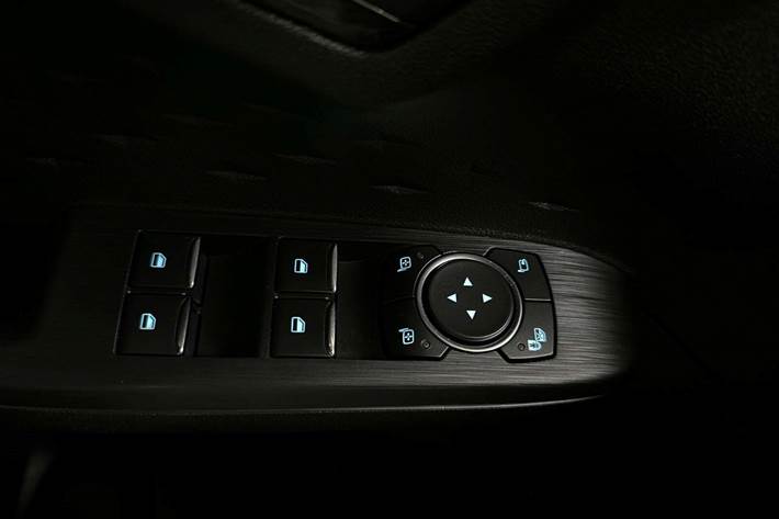 Sort Ford Kuga fra 2021