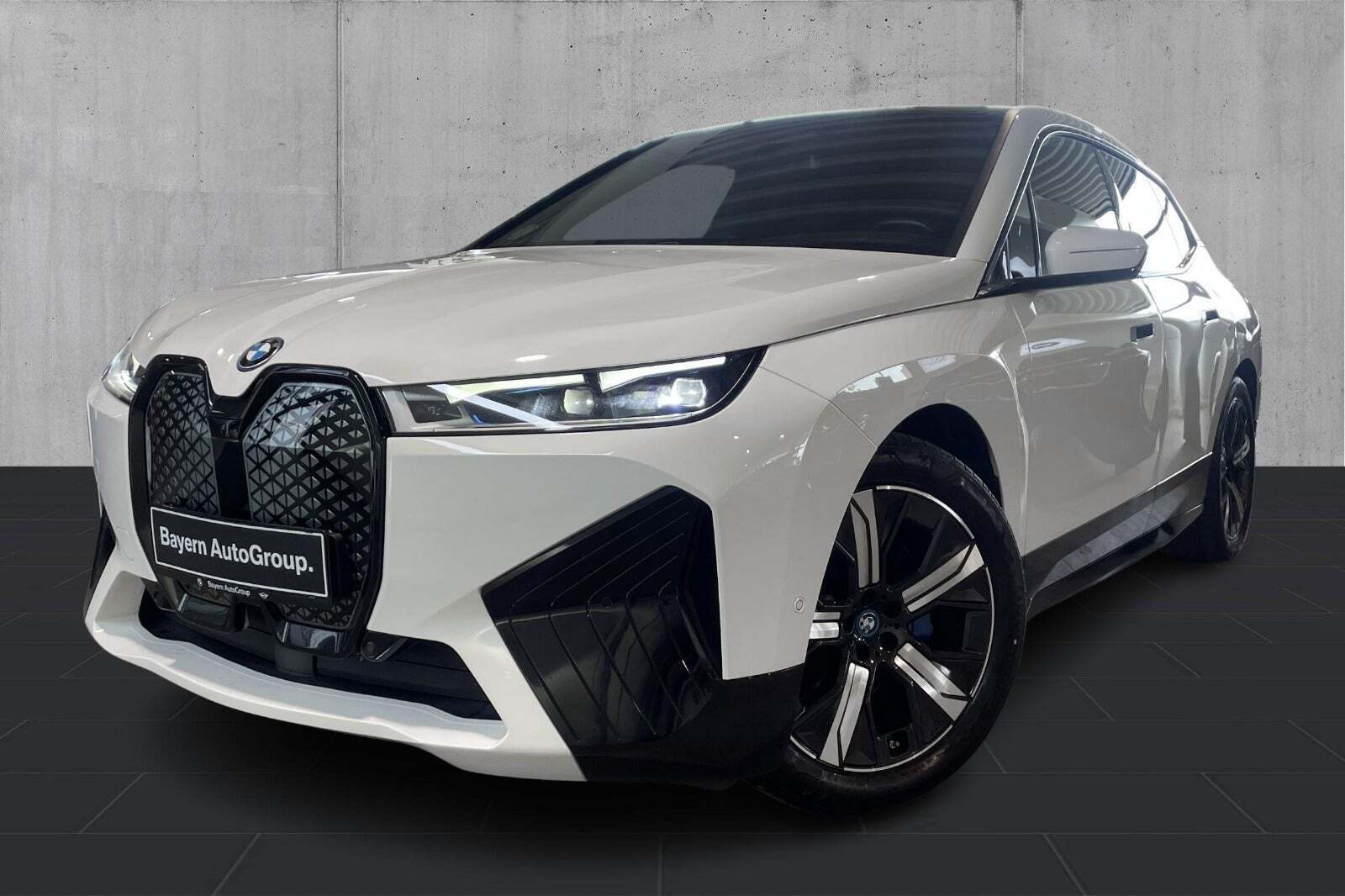 BMW iX xDrive40 Supercharged