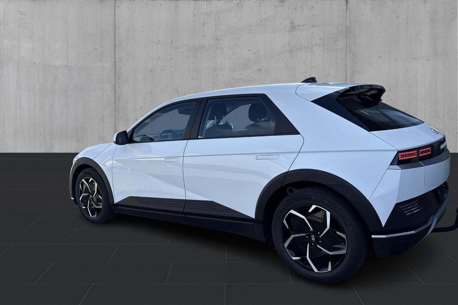 Hvid Hyundai Ioniq 5 fra 2023