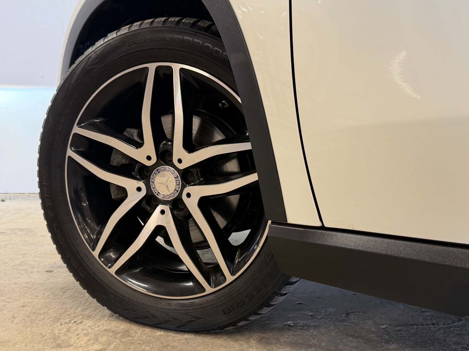 Hvid Mercedes GLA220 d fra 2017