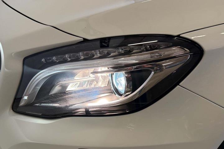 Hvid Mercedes GLA220 d fra 2017