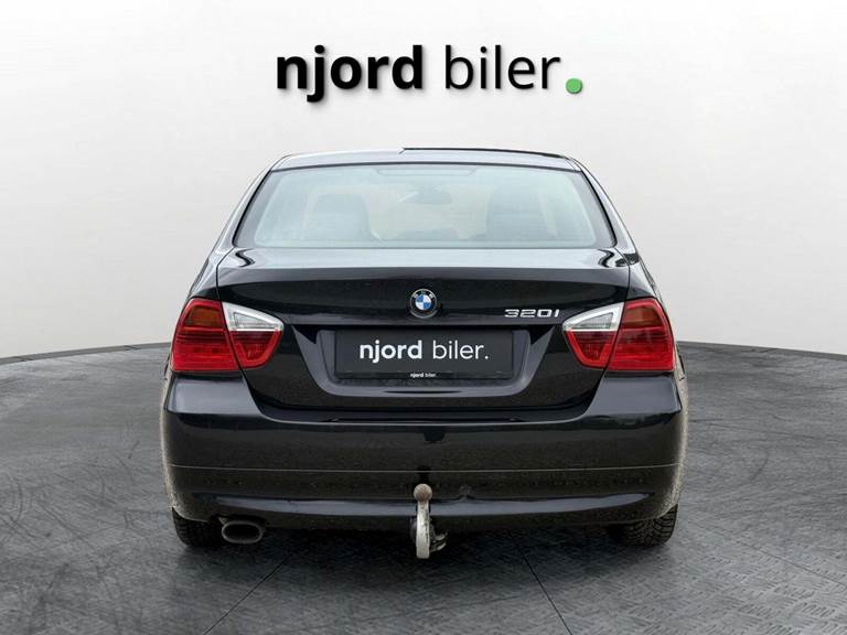 BMW 320i 2,0