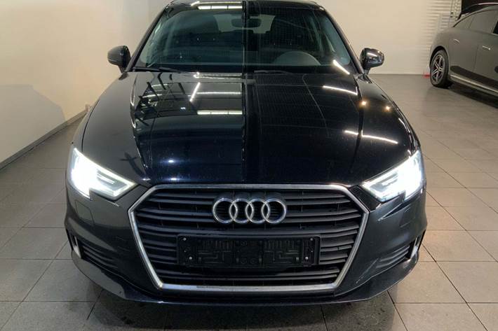 Sort Audi A3 fra 2017